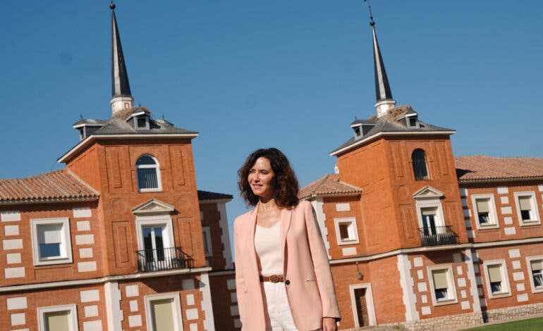 Ayuso anuncia en Alcalá de Henares 287 nuevas viviendas asequibles y 14 millones para el hospital