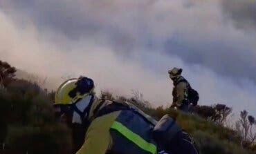 Continúan los trabajos de extinción del incendio de Peñalba de la Sierra en Guadalajara con apoyo de Madrid