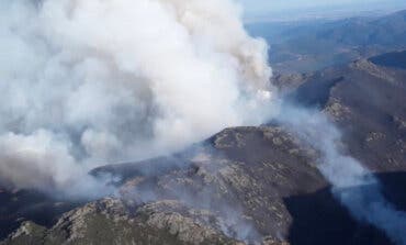 Varios brigadistas retirados del incendio de Peñalba de la Sierra (Guadalajara) por posible intoxicación