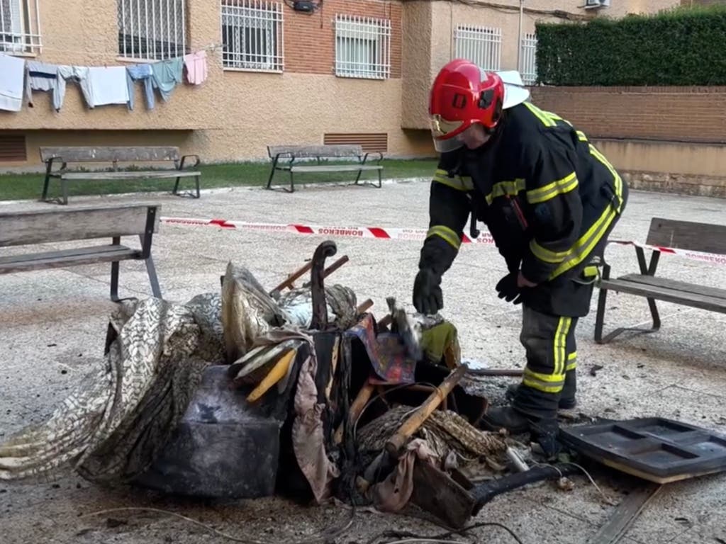 Dos heridos graves en el incendio de una vivienda en Latina, en Madrid