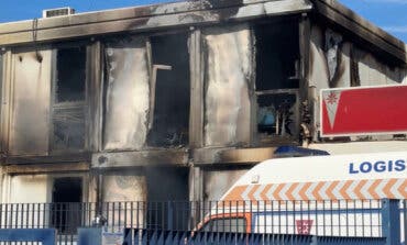 Un incendio en la sede de Protección Civil de Rivas obliga a desalojar un colegio de educación especial