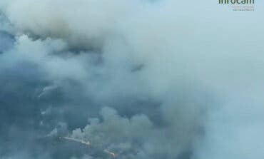 El incendio de la Sierra Norte de Guadalajara salta a Segovia tras arrasar 2.800 hectáreas entre críticas por mala gestión