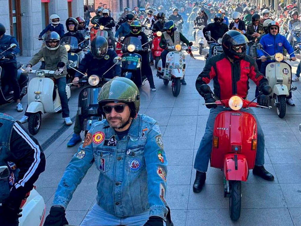 Vespalcalá reúne este sábado a 200 Vespas en Alcalá de Henares
