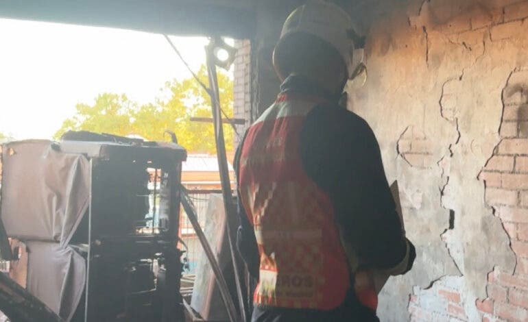 Un incendio en una vivienda de Rivas obliga a desalojar un bloque de cuatro plantas