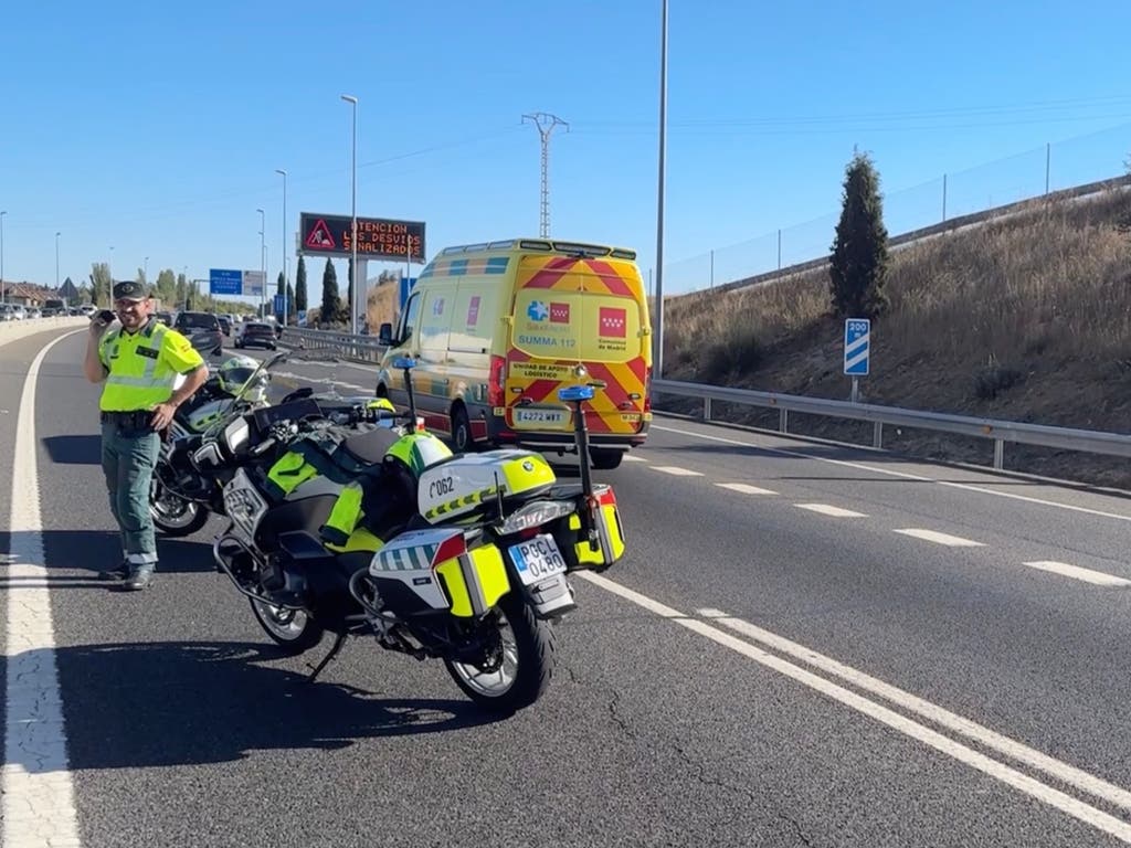 Muere un motorista de 62 años en un accidente en la M-50 en Majadahonda