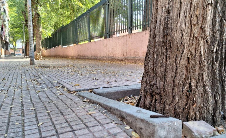 Alcalá de Henares invierte 140.000 euros en la mejora del entorno del colegio Santos Niños