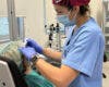 Una enfermera del hospital de Coslada recibe un premio nacional por un estudio sobre hemorragia macular