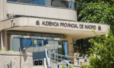 20 años de cárcel para el joven que asesinó a su exnovia de 42 puñaladas en Parla