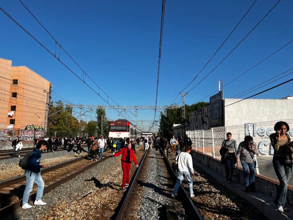 La Comunidad de Madrid estalla contra el Gobierno tras el descarrilamiento de San Fernando: «No puede volver a ocurrir»