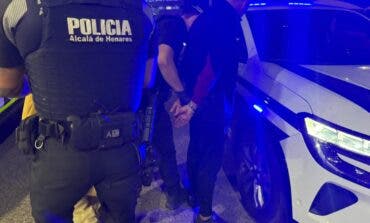 Detenidos en Alcalá de Henares tras robar el bolso a una mujer y tirarla al suelo