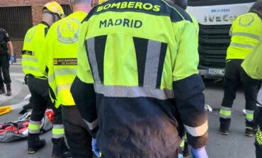 Herida grave una mujer tras ser atropellada por un camión en Carabanchel