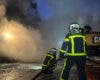 Incendio en una parcela dedicada al reciclaje de madera en San Fernando de Henares