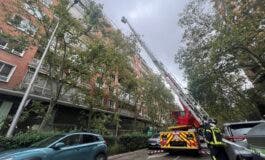Un incendio en una vivienda en obras en la Castellana deja seis personas atendidas por humo