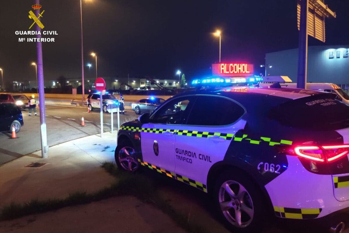 Interceptan en la A-2 a un camionero que septuplicaba la tasa de alcohol permitida