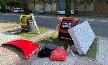 Desde 90 euros de multa en Torrejón por dejar la basura fuera de los contenedores