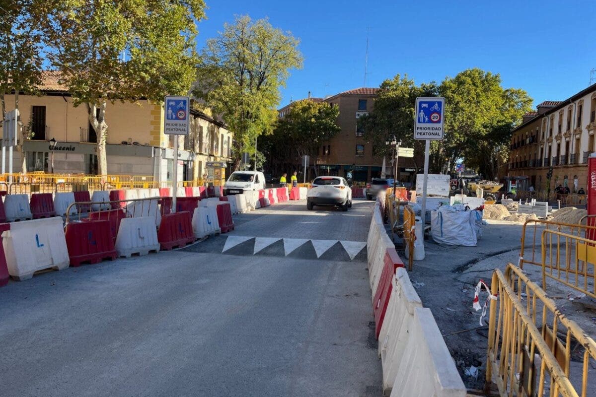 Alcalá de Henares reabre al tráfico la calle Azucena tras el avance de los trabajos en el entorno de la Avenida de Guadalajara