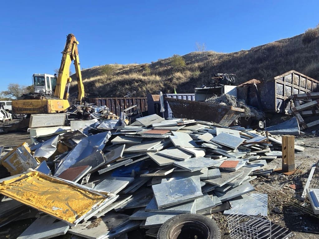 El Ayuntamiento de Rivas precinta una industria ilegal que operaba impunemente en el sector 4 de la Cañada Real