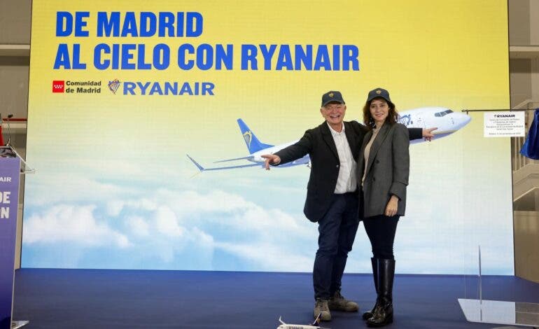 Ayuso inaugura el nuevo centro de formación de pilotos de Ryanair y celebra que la creación de empresas en la región haya crecido un 12 %