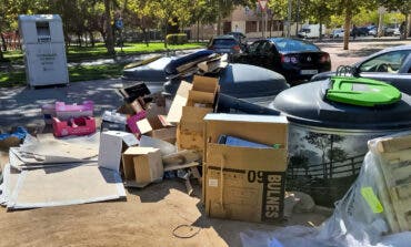 La campaña de Torrejón por la limpieza deja más de 40 multas por basura, muebles y excrementos de perros en la calle