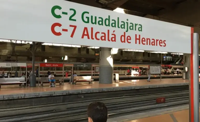 Estos son los autobuses que sustituirán al Cercanías por el corte entre Azuqueca y San Fernando