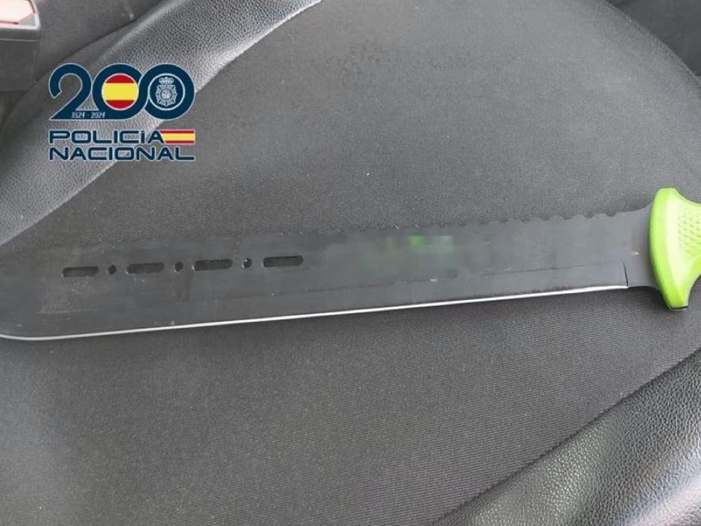 Detenido en Madrid un hombre por amenazar con un machete al entrenador de fútbol de su hijo