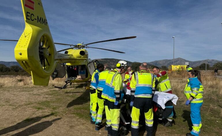 Herido muy grave un hombre al clavarse una varilla de hierro mientras trabajaba en su jardín en Collado Villalba