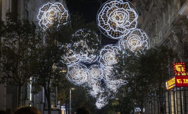 Los diseñadores Oteyza, Isabel Sanchís y Pablo Erroz se suman a la iluminación navideña de Madrid