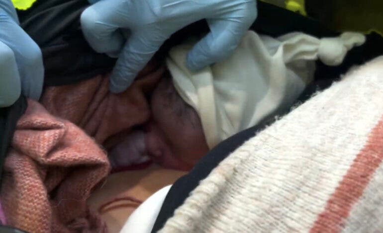 Una joven de 27 años da a luz en el portal de su casa en Madrid