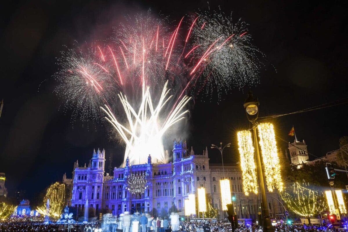Madrid enciende la Navidad con 13 millones de bombillas y 157 kilómetros de luces