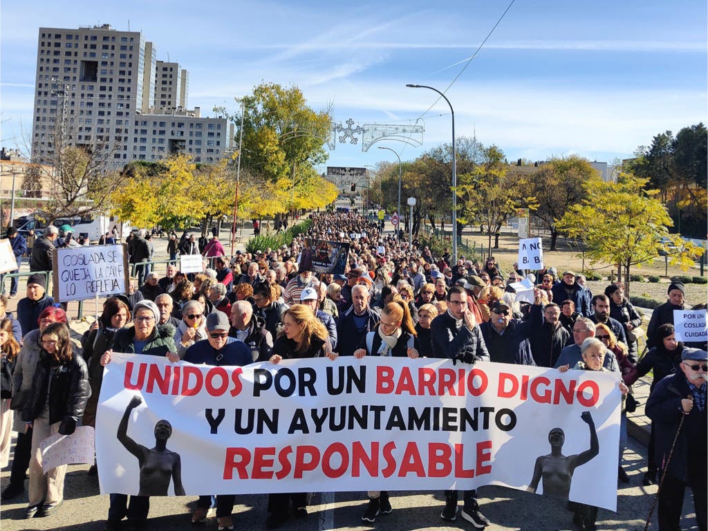 Más de 3.000 vecinos se manifiestan en Coslada «hartos de la mala gestión del actual gobierno municipal»