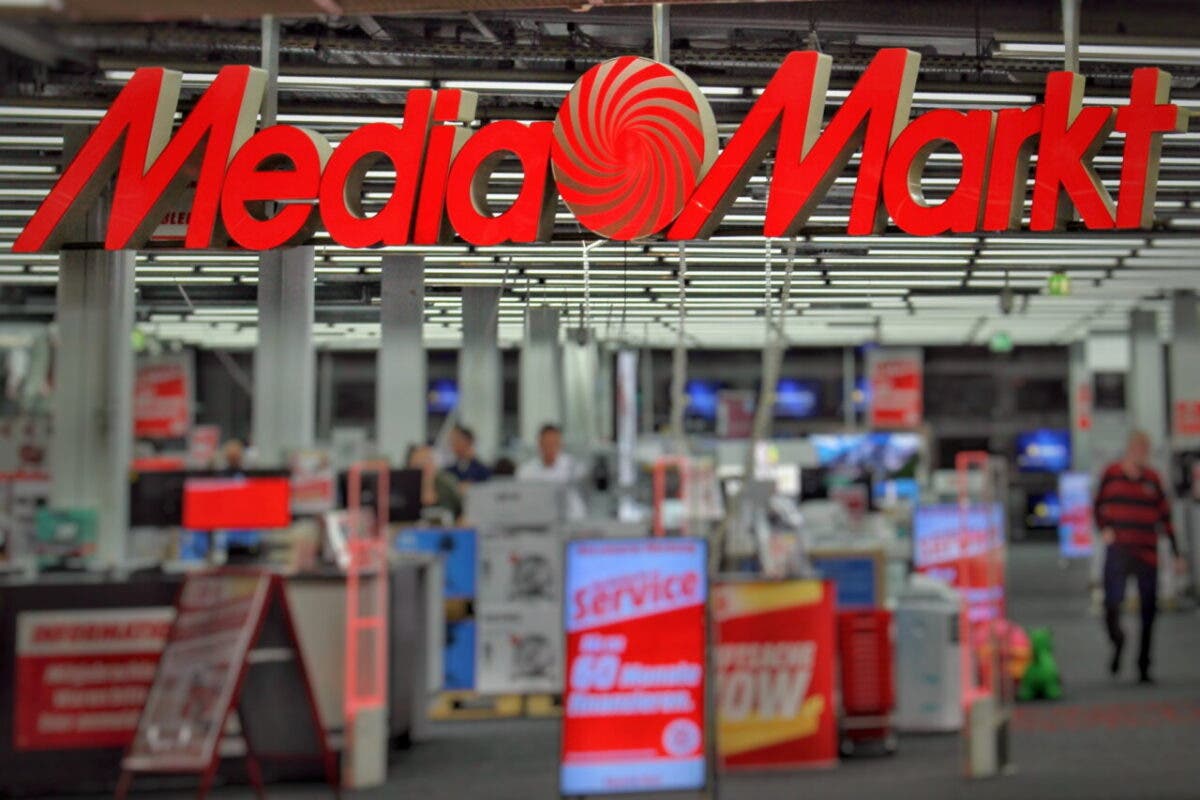 Consumo sanciona a Mediamarkt, Carrefour o PC Componentes por «falsas rebajas» en el Black Friday