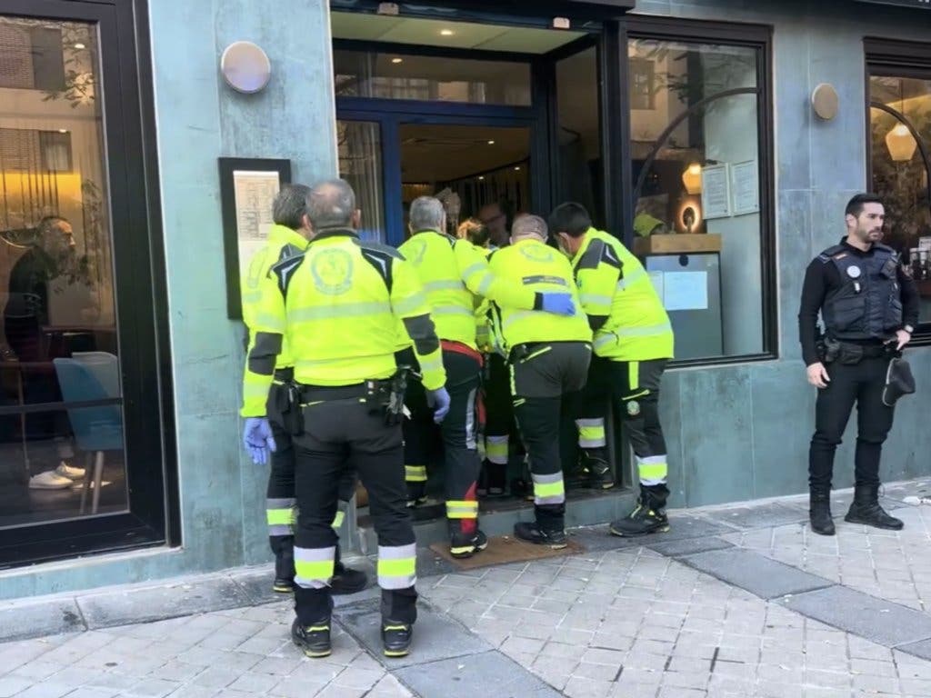 En estado grave una mujer tras sufrir un atragantamiento en un restaurante de Arganzuela