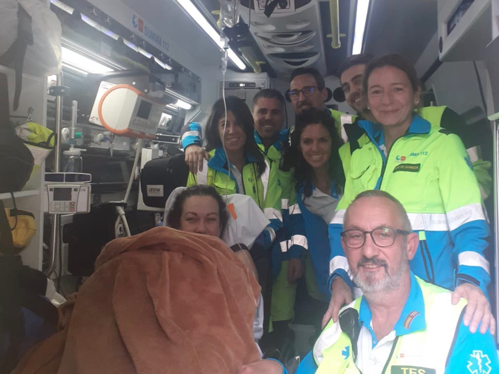 Parto sorpresa en Moratalaz: una mujer de 44 años da a luz en su casa con ayuda del SUMMA