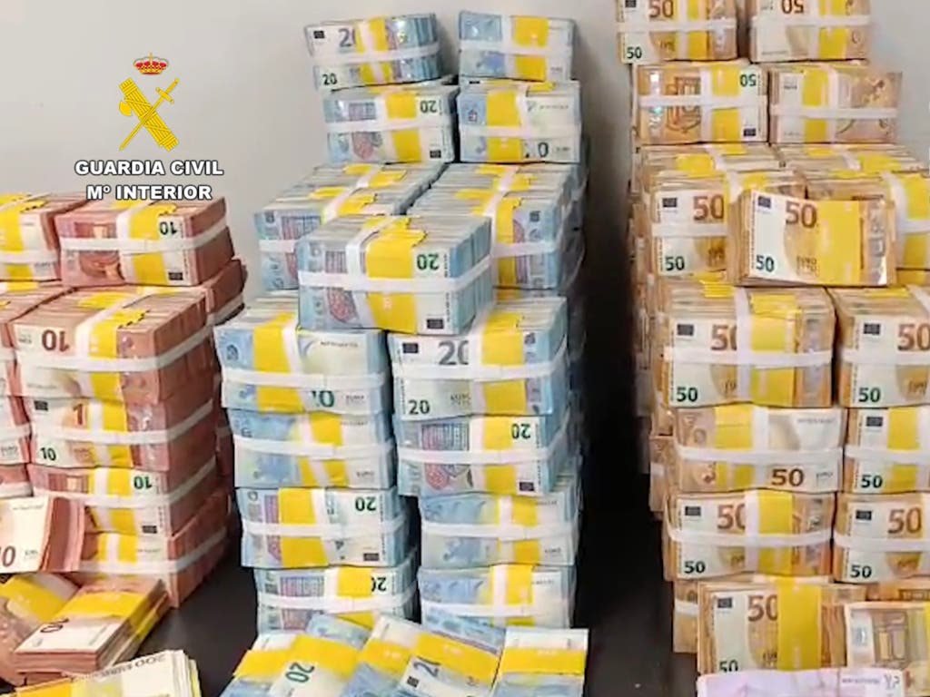 Cae una red que introducía cocaína por Barajas con ayuda de empleados del aeropuerto