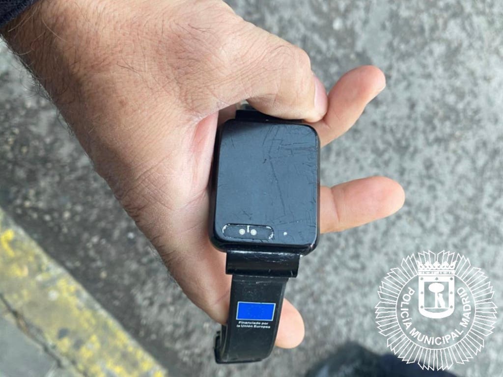 Un agresor machista, pillado en Usera con la pulsera antimaltrato rota en el bolsillo