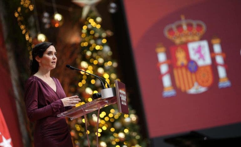 Ayuso apela a los «hijos de la Transición» en el 47 aniversario de la Constitución: «Que nada nos rompa de nuevo»