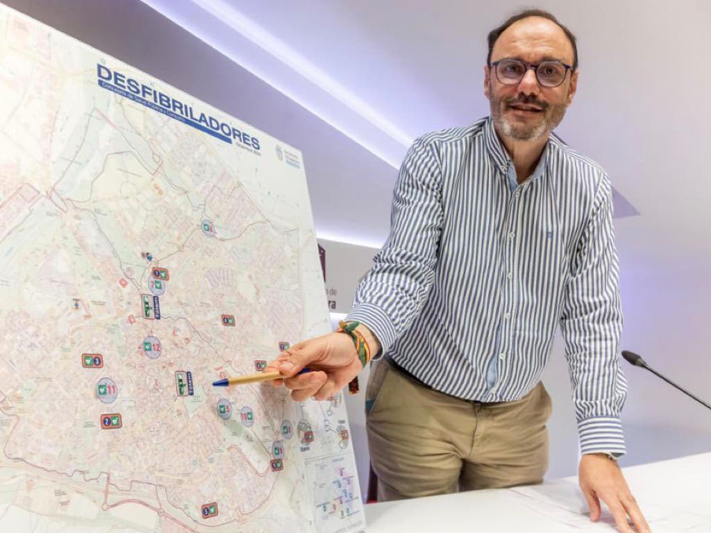 Guadalajara refuerza su red de desfibriladores con 19 nuevos equipos para llegar a todos los barrios