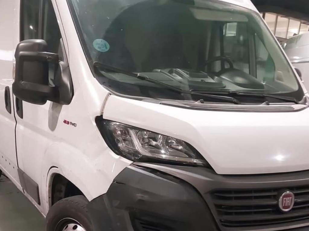 Furgoneta Fiat Ducato blanca robada en Torrejón de Ardoz