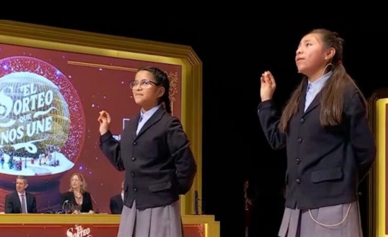 El 79.432, el Gordo de la Lotería de Navidad, reparte 64 millones en La Elipa