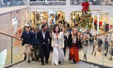 Ayuso visita el Primark de Gran Vía en su décimo aniversario: «Madrid es el lugar de moda, donde todos quieren estar»