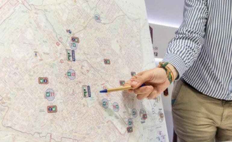 Guadalajara refuerza su red de desfibriladores con 19 nuevos equipos para llegar a todos los barrios