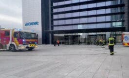 Un incendio en un transformador obliga a desalojar la torre Foster de la Castellana