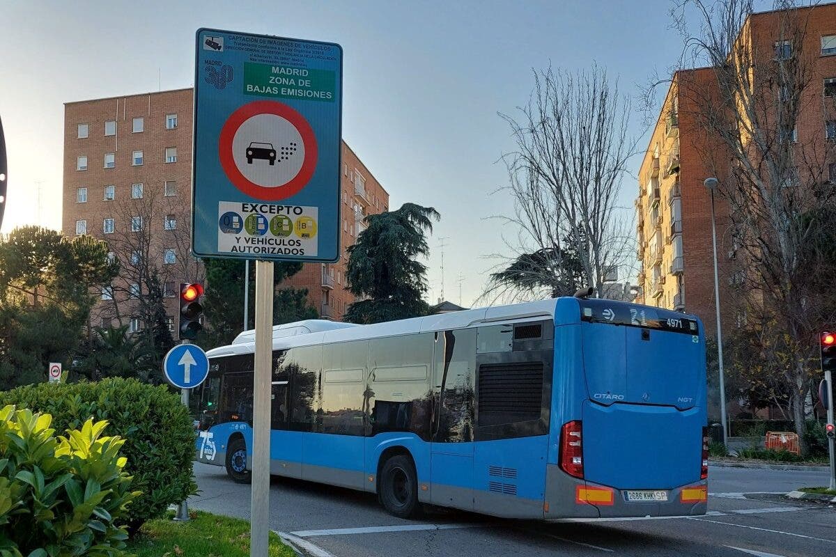Madrid mantiene la moratoria y los coches sin etiqueta podrán seguir circulando hasta 2027