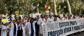 Médicos de toda España inician hoy cuatro días de huelga contra el nuevo Estatuto de Sanidad