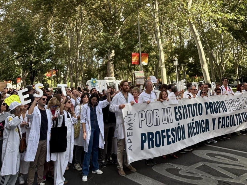 Médicos de toda España inician hoy cuatro días de huelga contra el nuevo Estatuto de Sanidad
