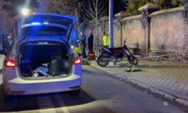 Muere un motorista tras chocar contra un árbol junto al cementerio de la Almudena en Madrid