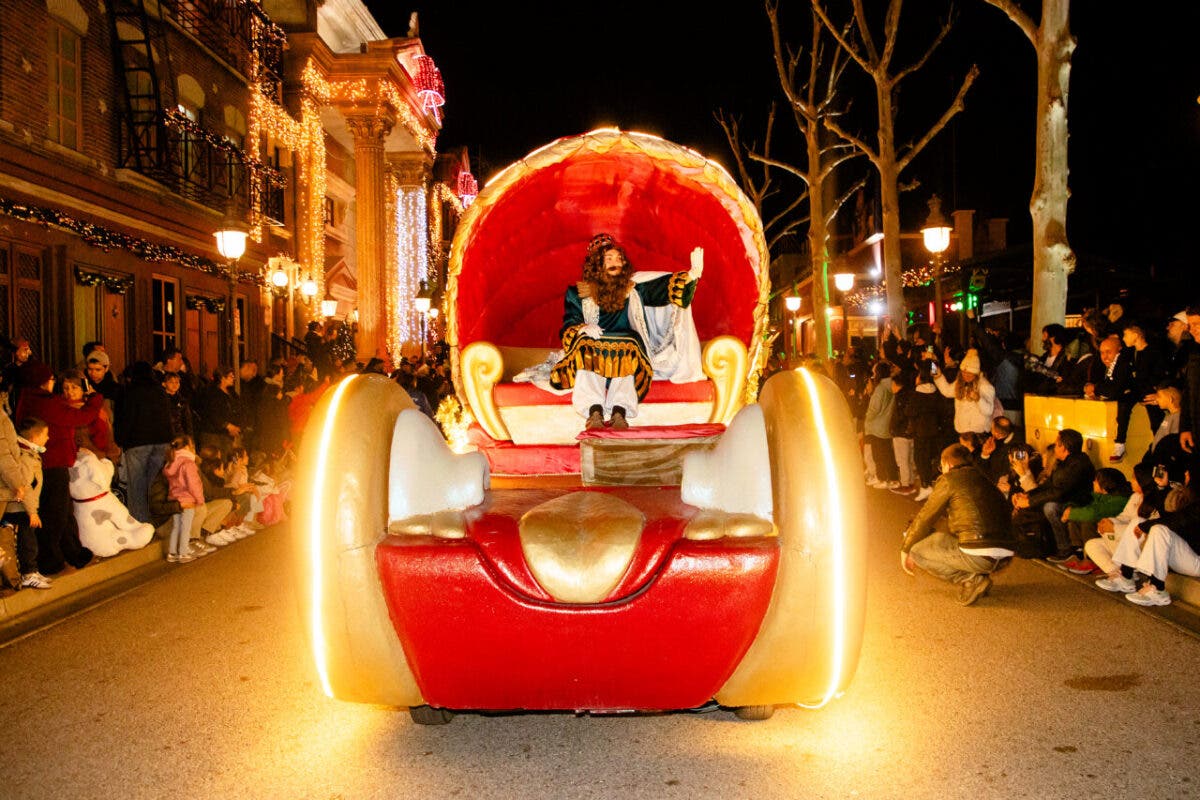 Últimos días para vivir la Navidad en Parque Warner Madrid con la Cabalgata de Reyes como gran final