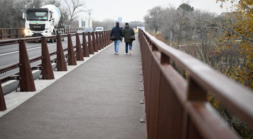 Reabre al completo el Puente de Zulema en Alcalá de Henares con nueva pasarela peatonal y ciclista