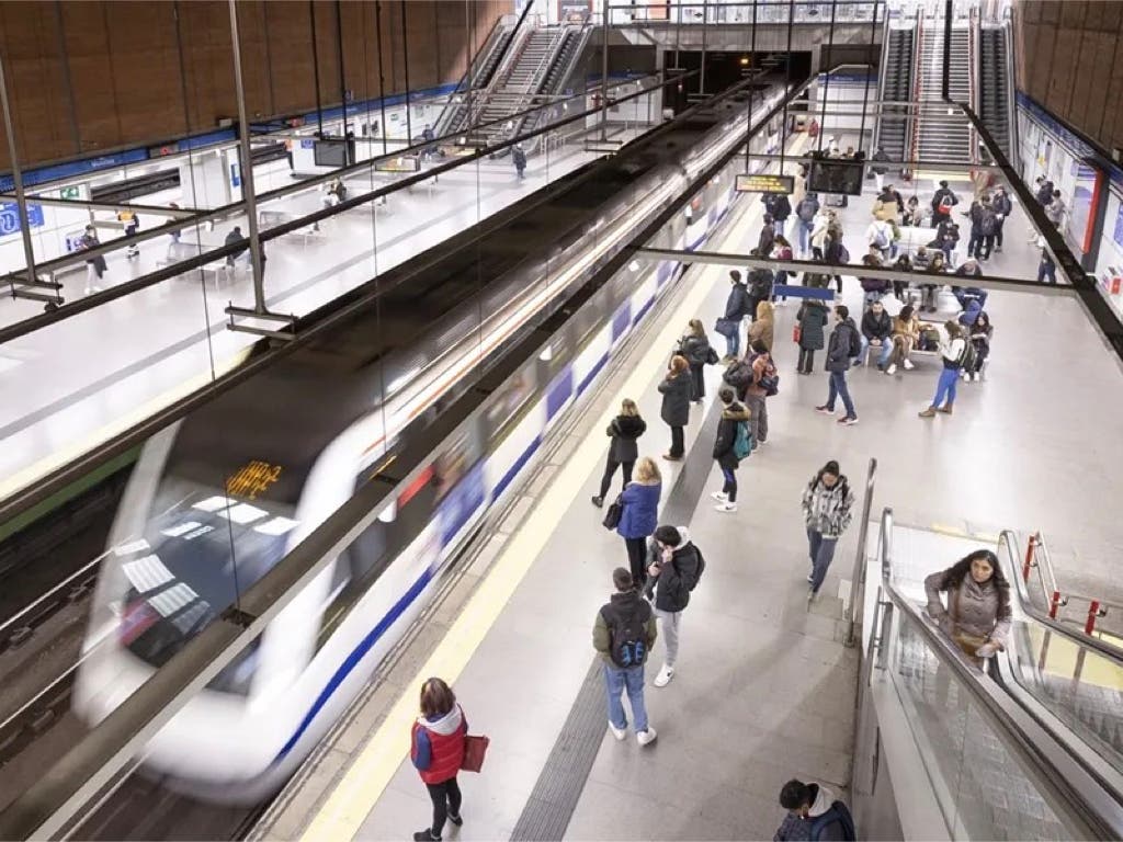 La Línea 6 de Metro reabre por completo este sábado y avanza hacia la conducción automática