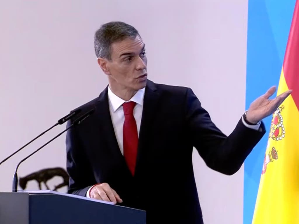 Sánchez promete aguantar la legislatura pese al «fango» y defiende la respuesta del PSOE ante los casos de acoso y corrupción